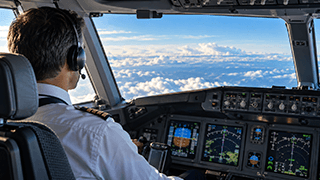 Como os pilotos medem altitude e velocidade durante o voo?